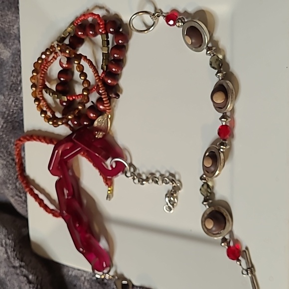 WAS. $130 Vintage 7 Bracelets. 4 stretch 3 with fasteners. - Picture 13 of 14